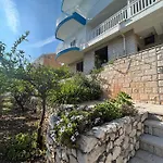 Bianca With Private And Parking بيت ضيافة