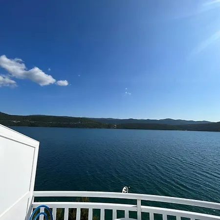 בית הארחה Bianca With Private And Parking נאום