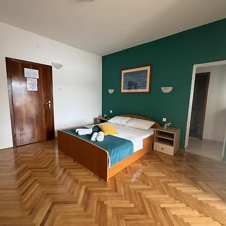 Bianca With Private And Parking בית הארחה נאום