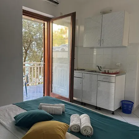 Bianca With Private And Parking 3*