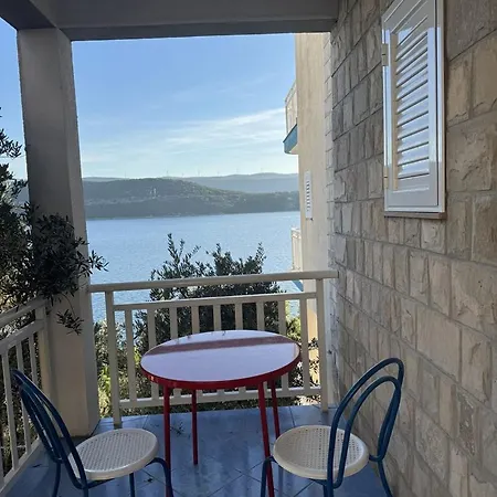 Bianca With Private And Parking בית הארחה 3*