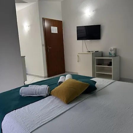 Bianca With Private And Parking 3*