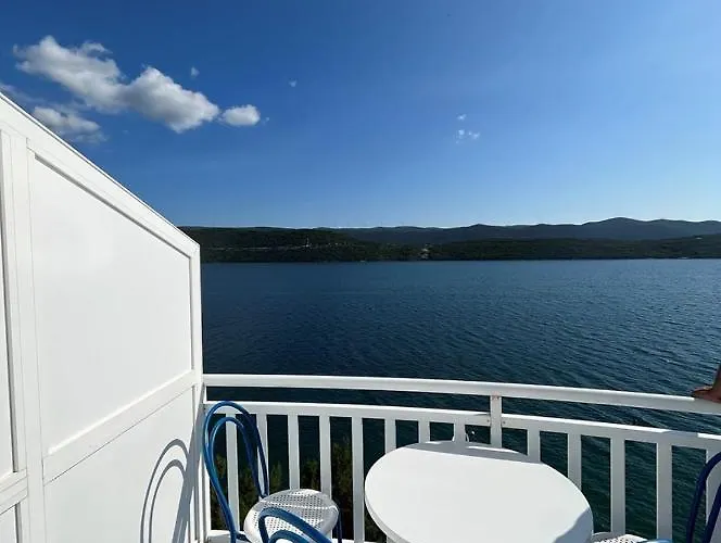 Bianca With Private And Parking