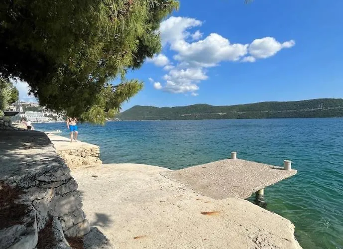 Bianca With Private And Parking ゲストハウス 3*