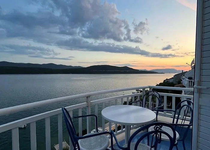 Bianca With Private And Parking ゲストハウス 3*