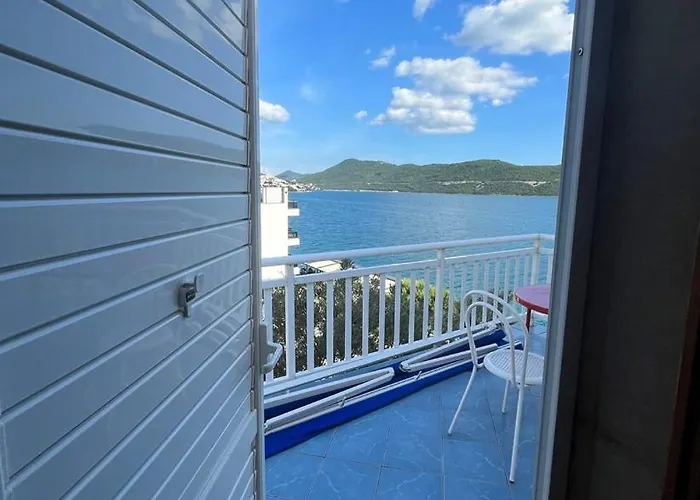 Bianca With Private And Parking 3*