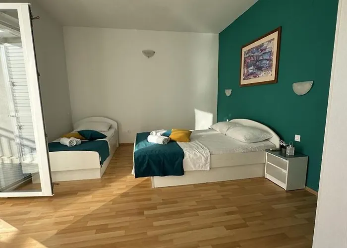 Bianca With Private And Parking ゲストハウス 3*