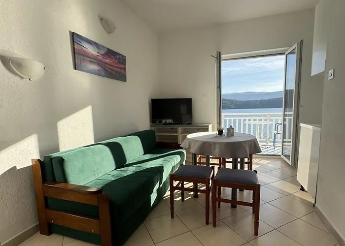 ゲストハウス Bianca With Private And Parking