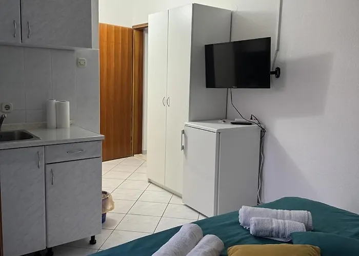 Bianca With Private And Parking 3*