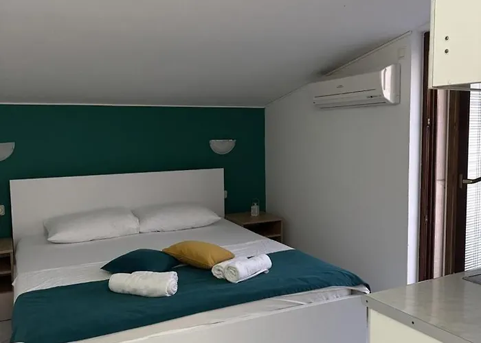 Bianca With Private And Parking ゲストハウス 3*