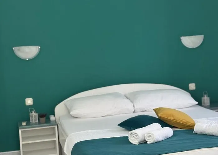 ゲストハウス Bianca With Private And Parking 3*