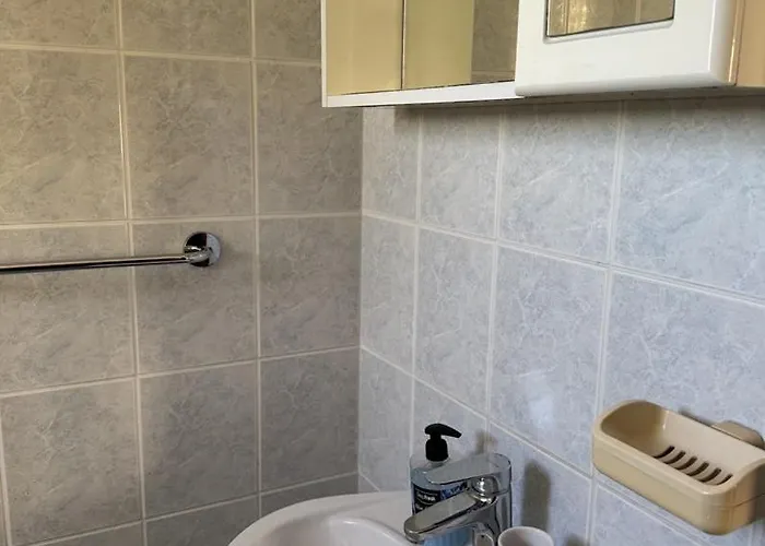 ゲストハウス Bianca With Private And Parking