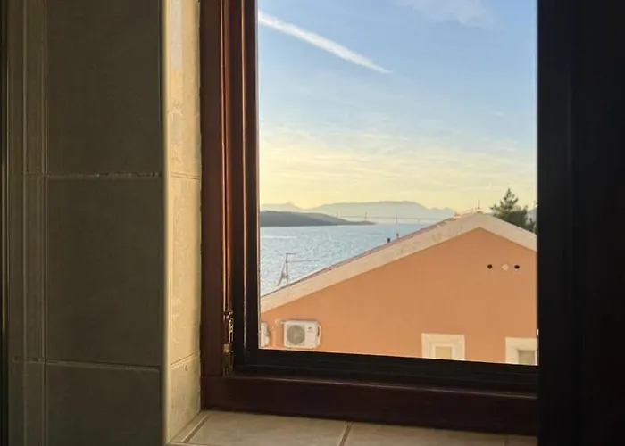 Bianca With Private And Parking ゲストハウス 3*