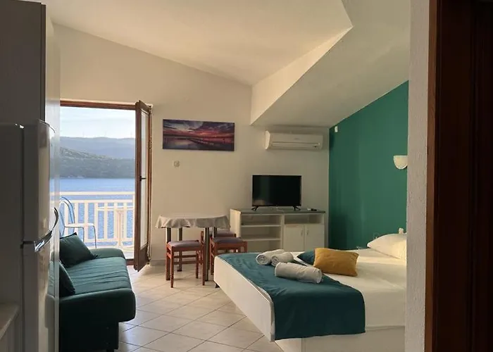 ゲストハウス Bianca With Private And Parking 3*