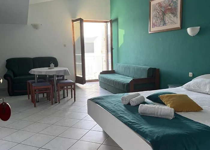 Bianca With Private And Parking ネウム